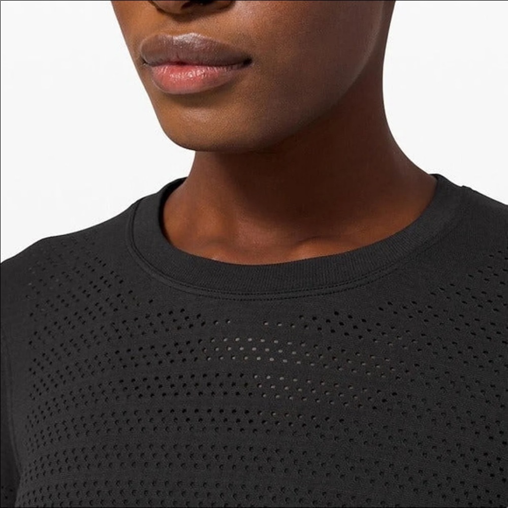 LULULEMON Breeze By Long Sleeve Squad Black Size 4/6 - Picture 2 of 7